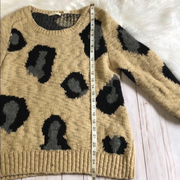Sleeping On Snow leopard sweater size M - Picture 8 of 9